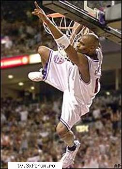 Despre Campionatul de fotbal din TV ... - slam dunk like Vince - Sport in TV